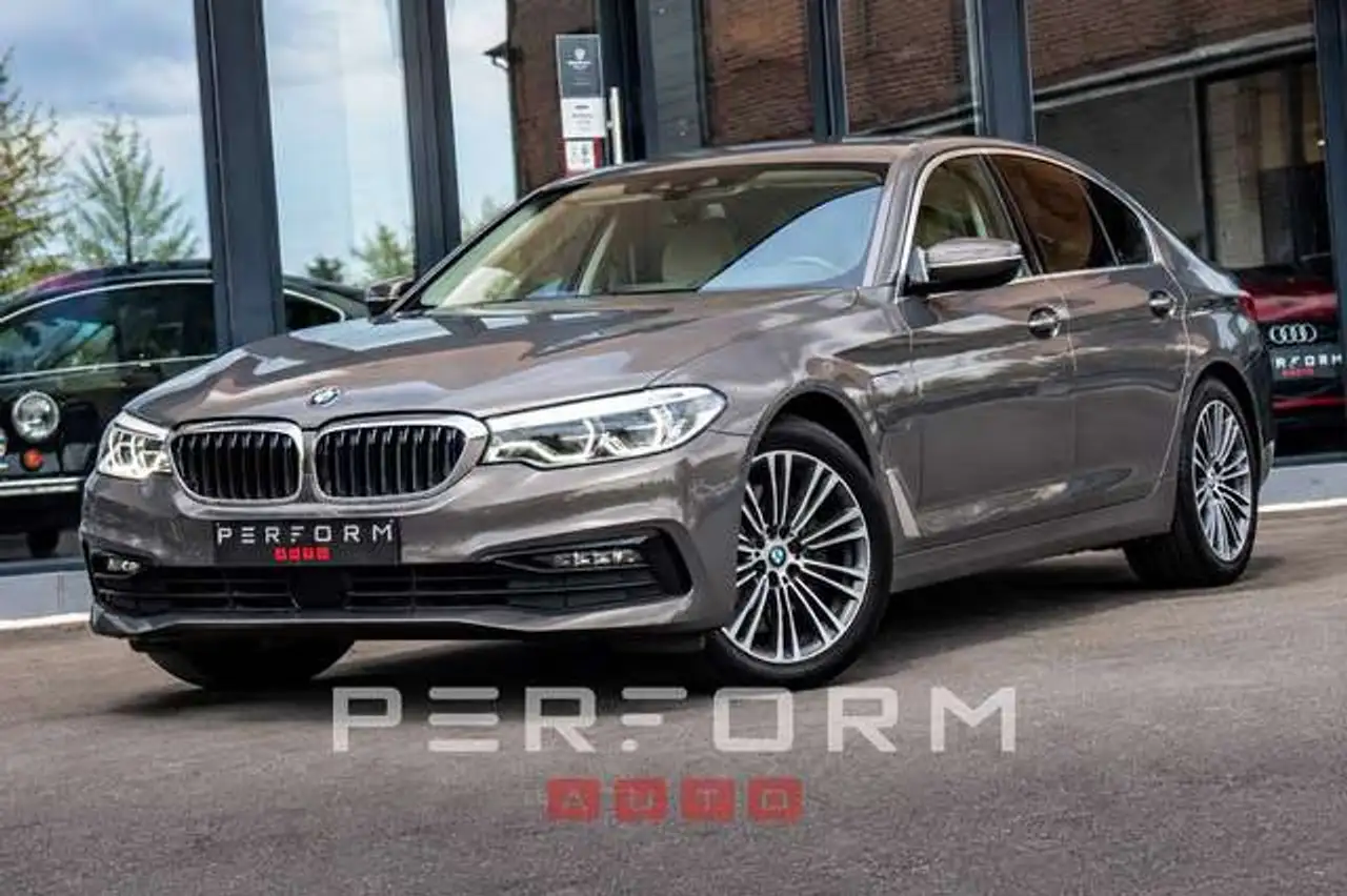 BMW 530 e*Sportline*50-Special Options*252PK*1J Garantie — photo 1 of 40