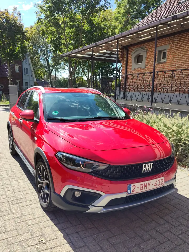 Fiat Tipo Cross 1.0 T FireFly Red — photo 1 of 14