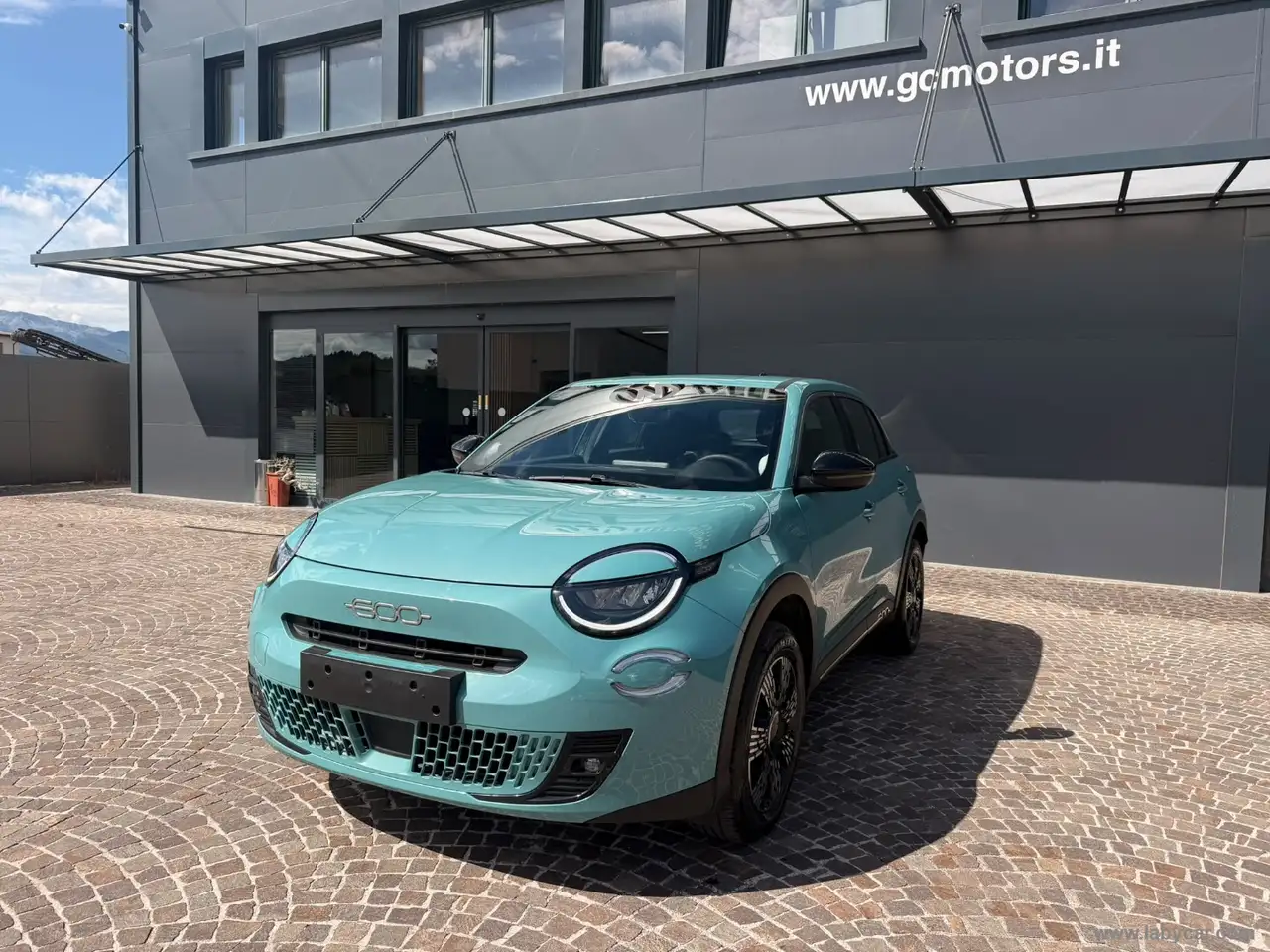 Fiat 600 Hybrid MHEV — photo 1 of 15