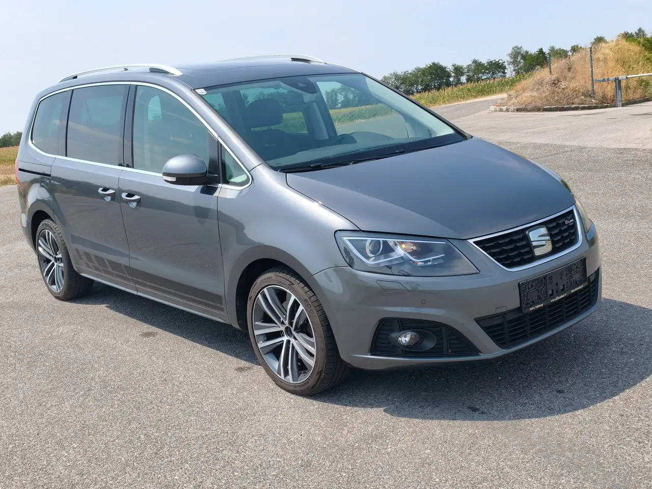 SEAT Alhambra Alhambra FR 2,0 TDI DSG 4WD FR — photo 1 of 21