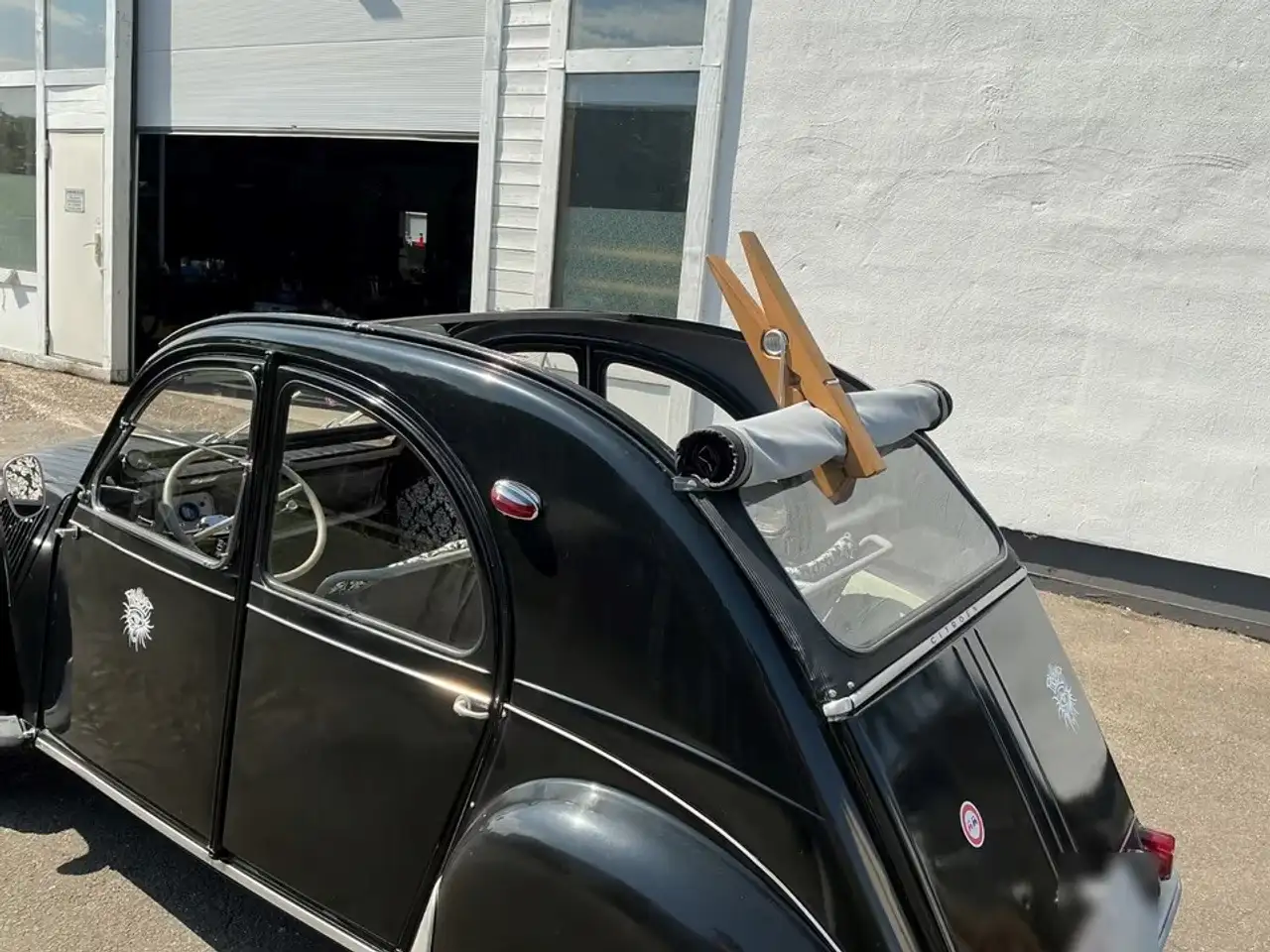 Citroen 2CV AZ1 Wellblech aber Technik von der 2CV6 — photo 1 of 14