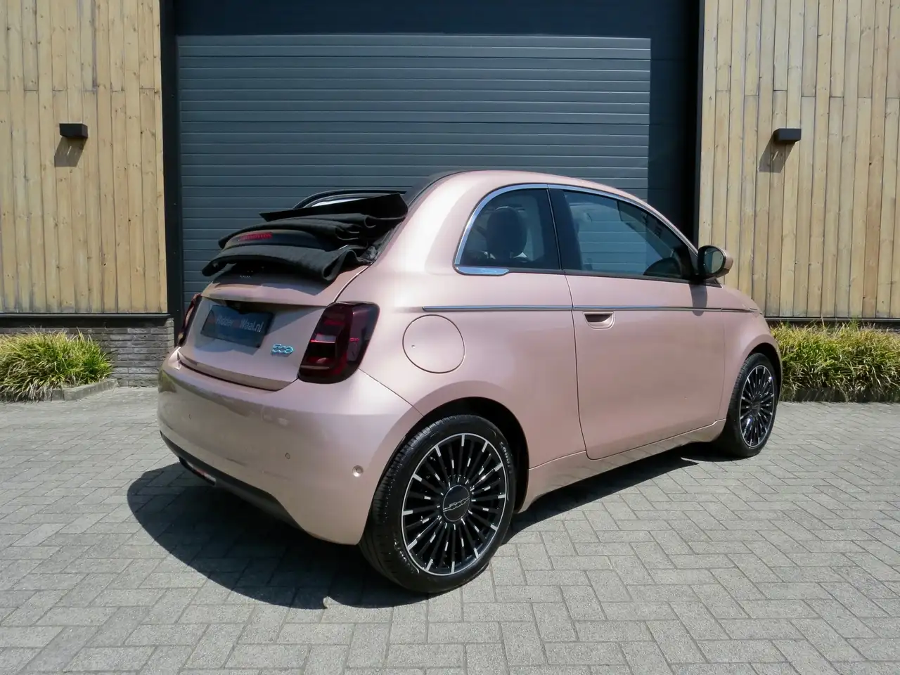 Fiat 500e La Prima cabrio 42 kWh *Carplay *Unieke kleur* JBL — photo 1 of 26