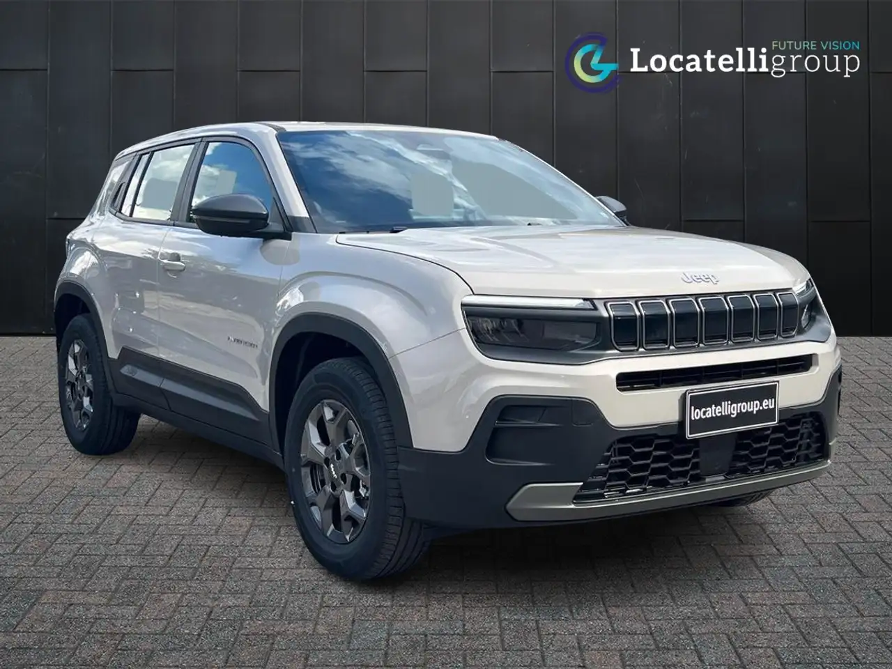 Jeep Avenger 1.2 Turbo e-Hybrid MHEV Longitude — photo 1 of 21