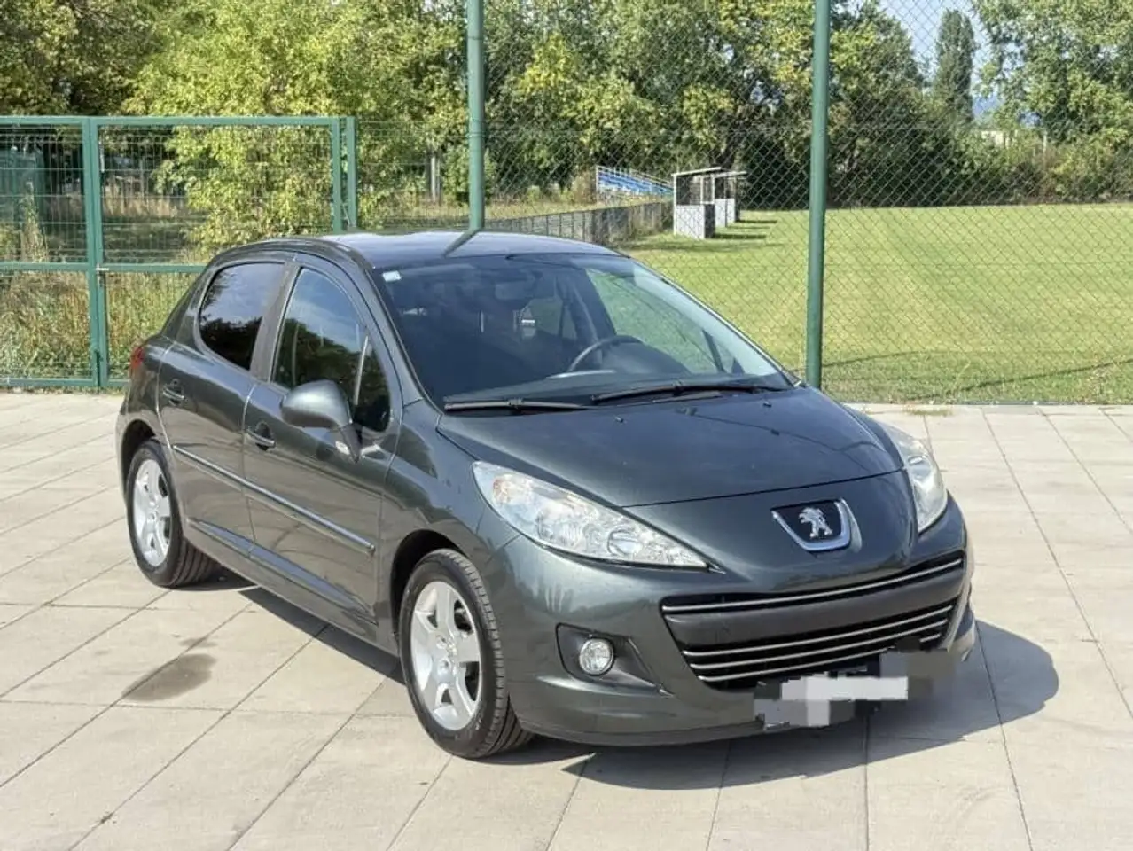 Peugeot 207 207 — photo 1 of 20