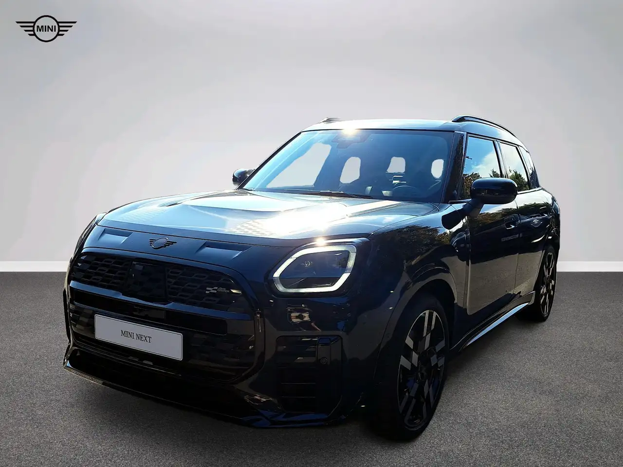 MINI Countryman S All4 John Cooper Works Trim — photo 1 of 15