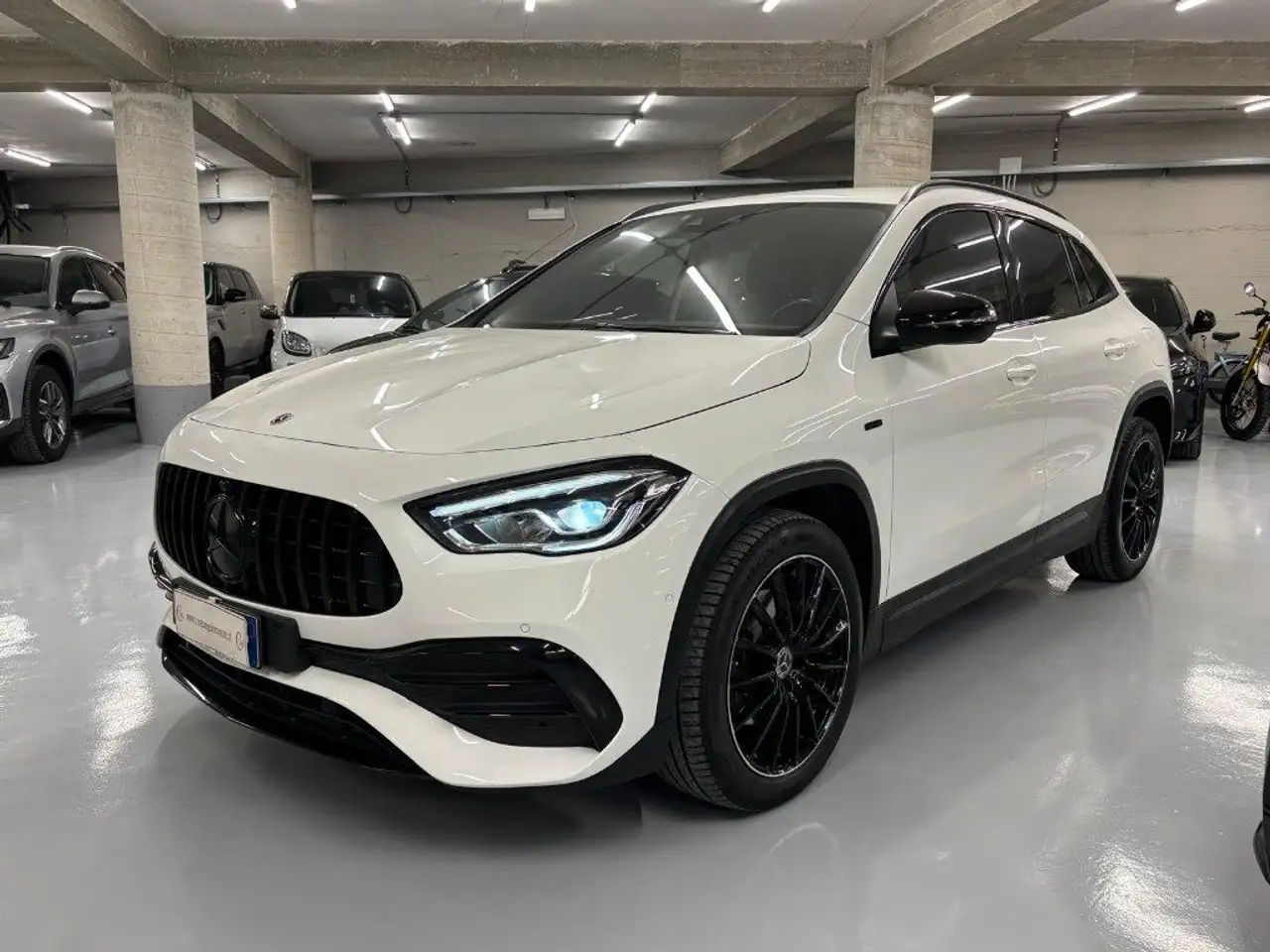 Mercedes-Benz GLA 250 e EQ-Power Automatic — photo 1 of 15