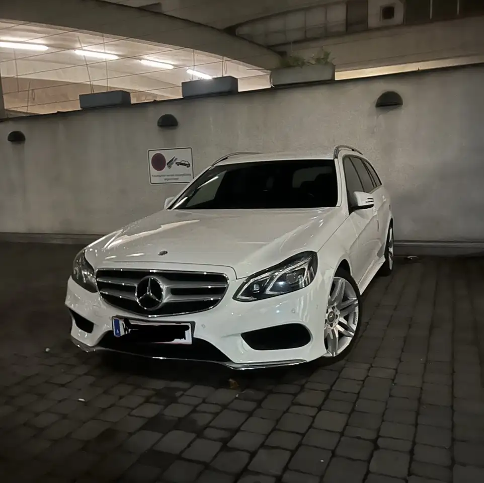 Mercedes-Benz E 220 AMG Line ab Werk / ÖAMTC- Pickerl — photo 1 of 7