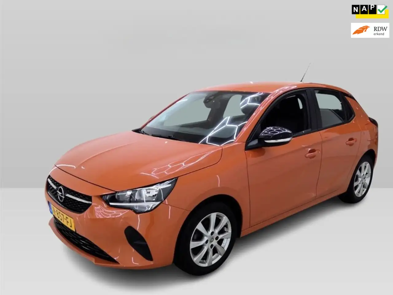 Opel Corsa 1.2 Edition 1e eigenaar parkeersensoren — photo 1 of 19