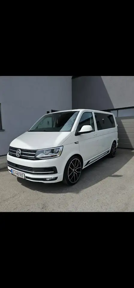 Volkswagen T6 Transporter Kastenwagen KR 2,0 TDI BMT DSG — photo 1 of 3