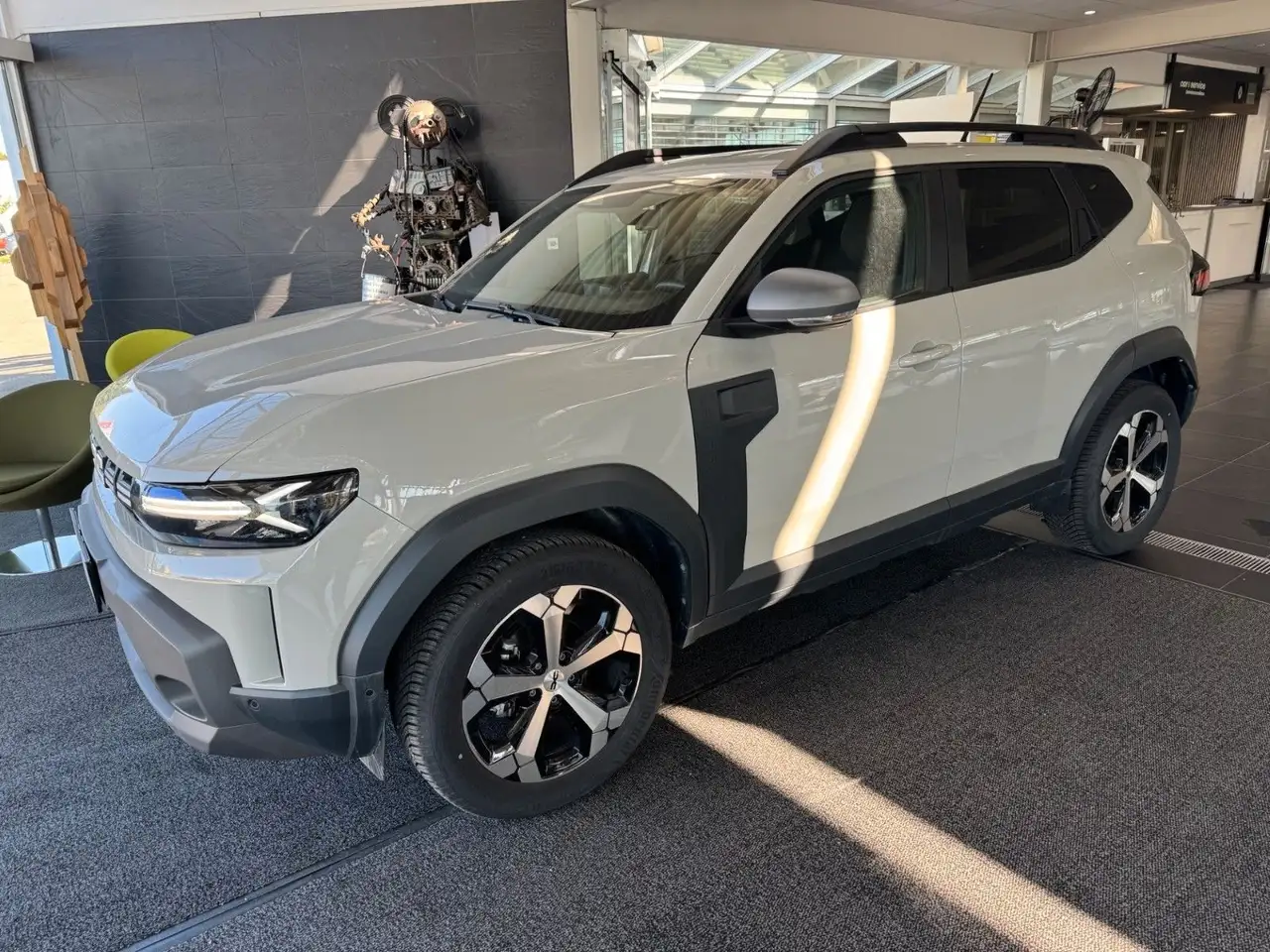 Dacia Duster III TCe 130 Journey — photo 1 of 16