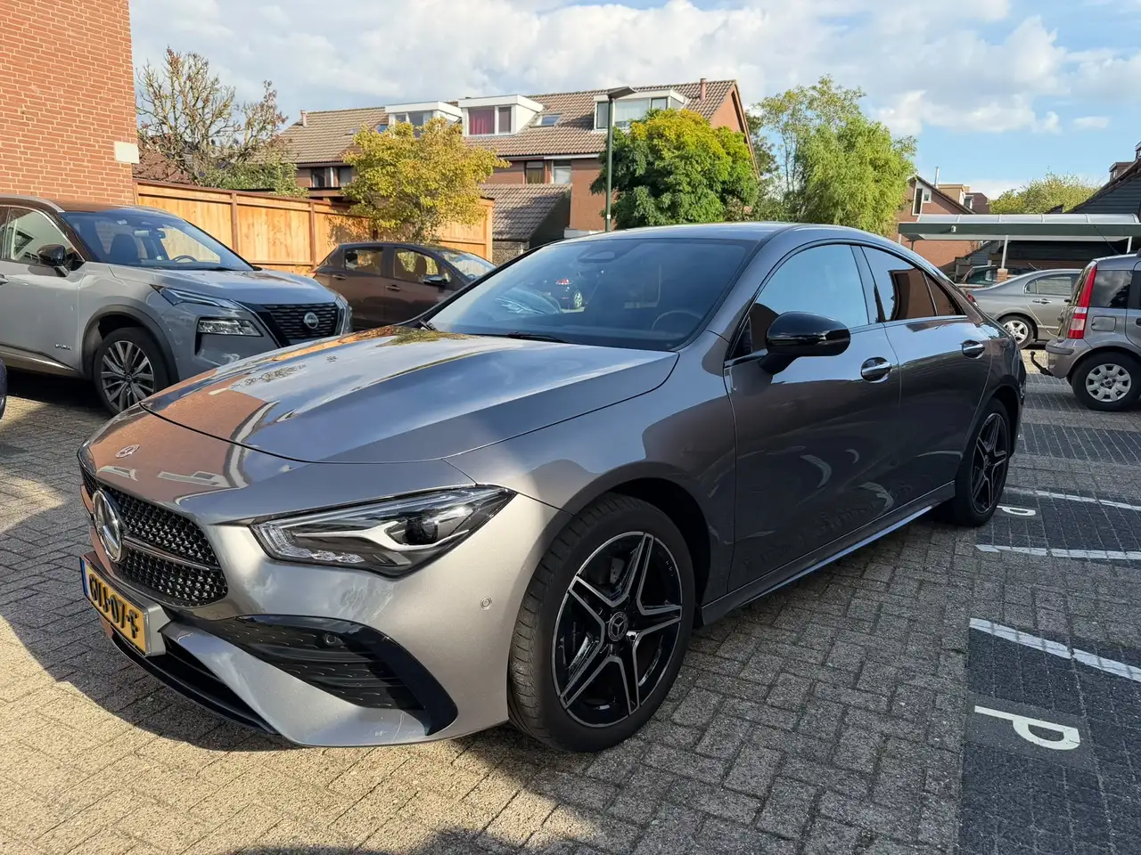 Mercedes-Benz CLA 250 e 8G-DCT Entry — photo 1 of 20