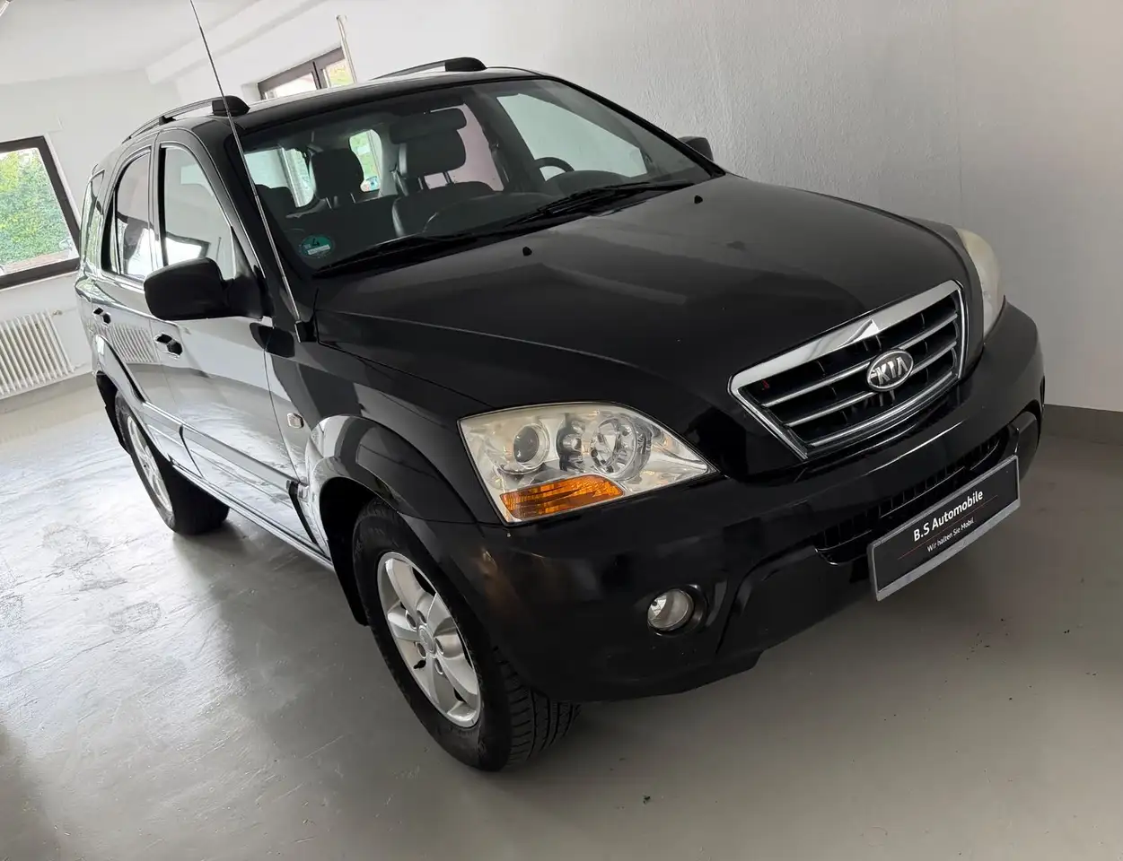 Kia Sorento 2.5 CRDi VGT EX GSD Leder CarPlay — photo 1 of 15