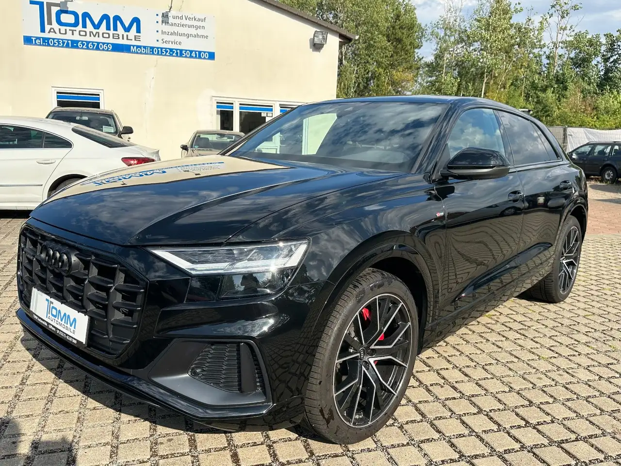 Audi Q8 50 TDI quattro S-Line / LED / ACC — photo 1 of 18