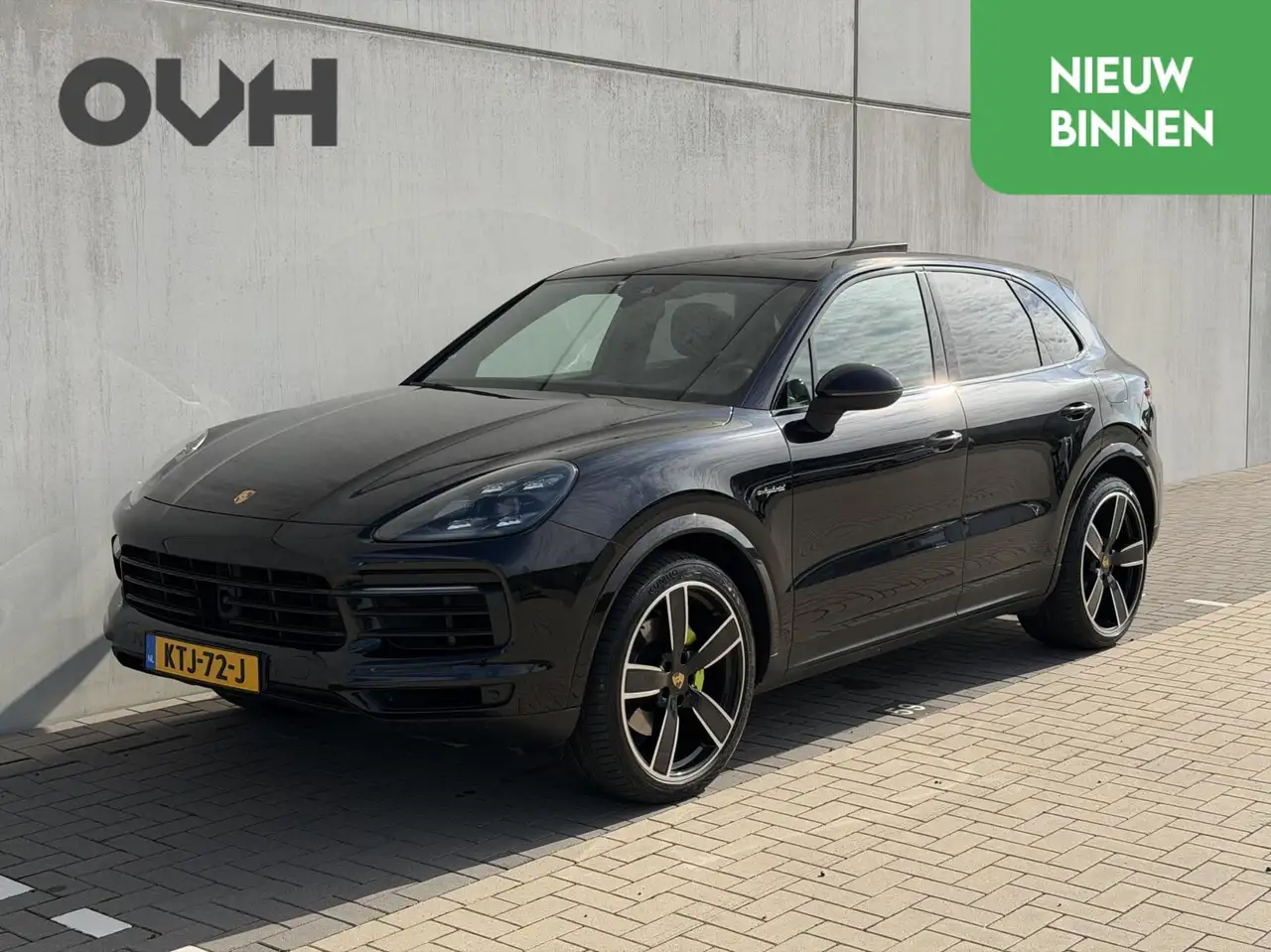 Porsche Cayenne 3.0 E-Hybrid | Luchtvering | Pano | ACC | Sport ch — photo 1 of 32