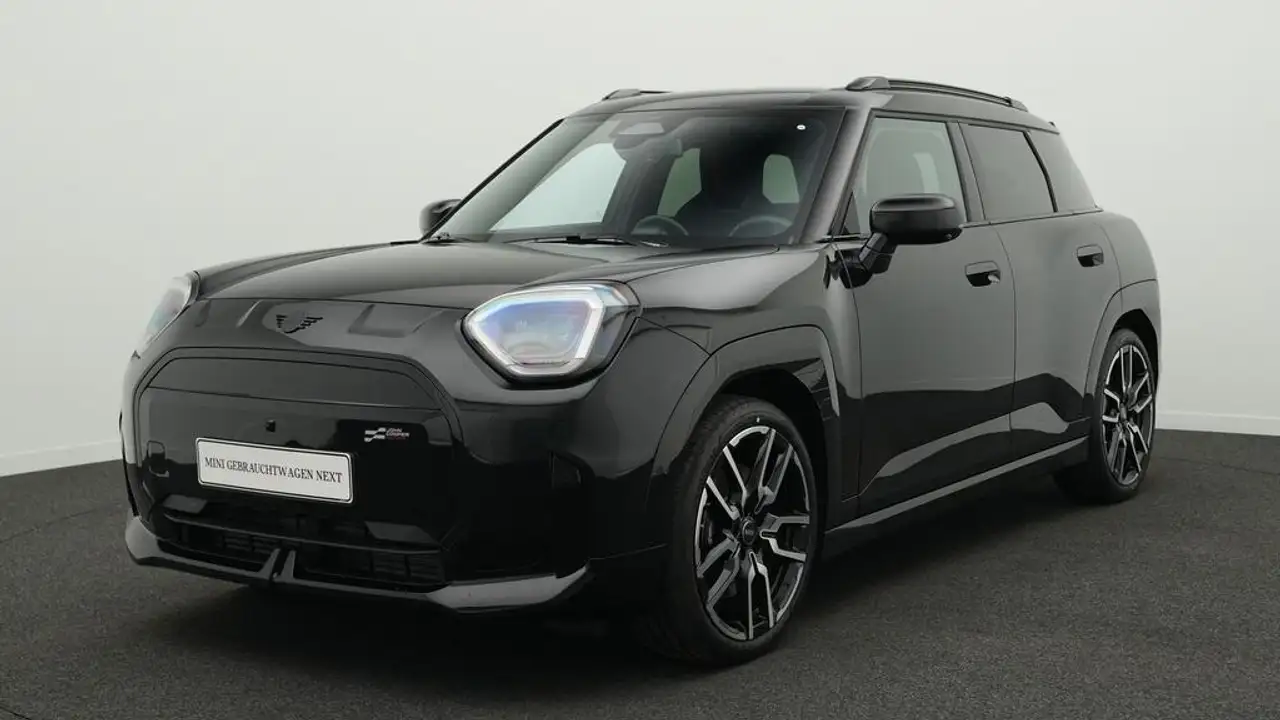 MINI Aceman John Cooper Works Trim — photo 1 of 26