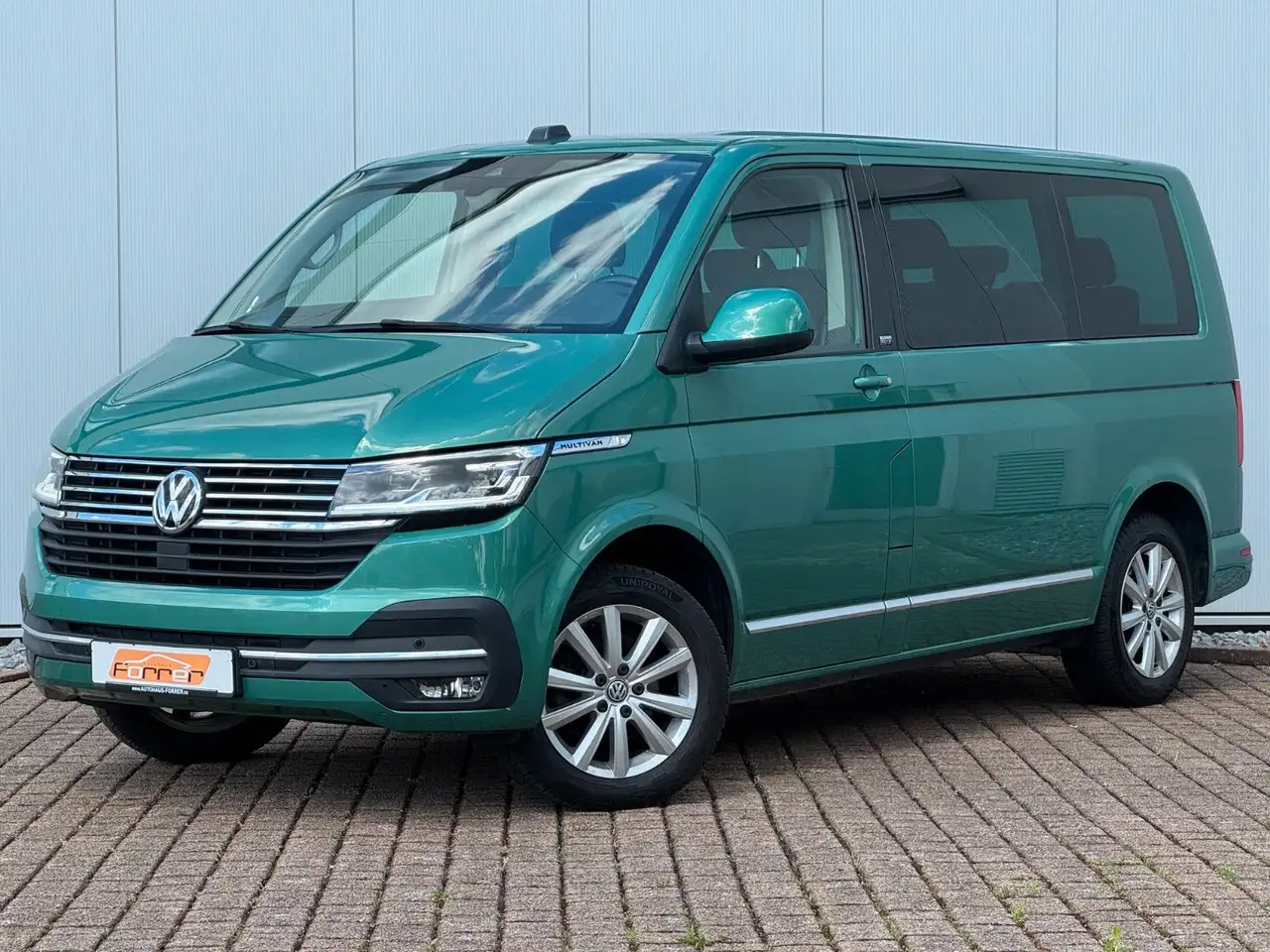 Volkswagen T6 Multivan T6.1 Multivan "GenSix" 2.0 TDI DSG LED NAVI PDC — photo 1 of 19