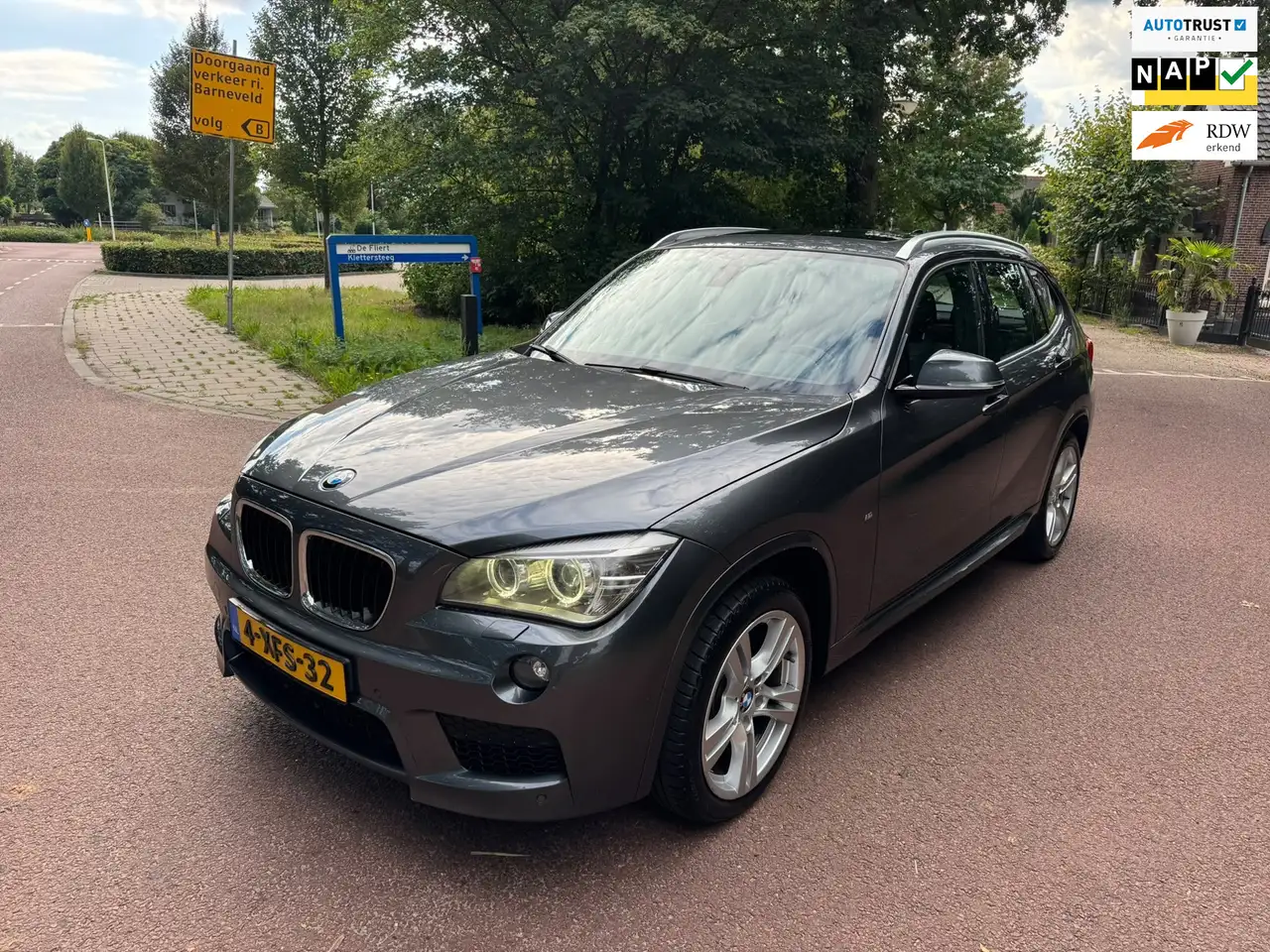 BMW X1 SDrive20i High Executive / Navi / Pano / Xenon / L — photo 1 of 23