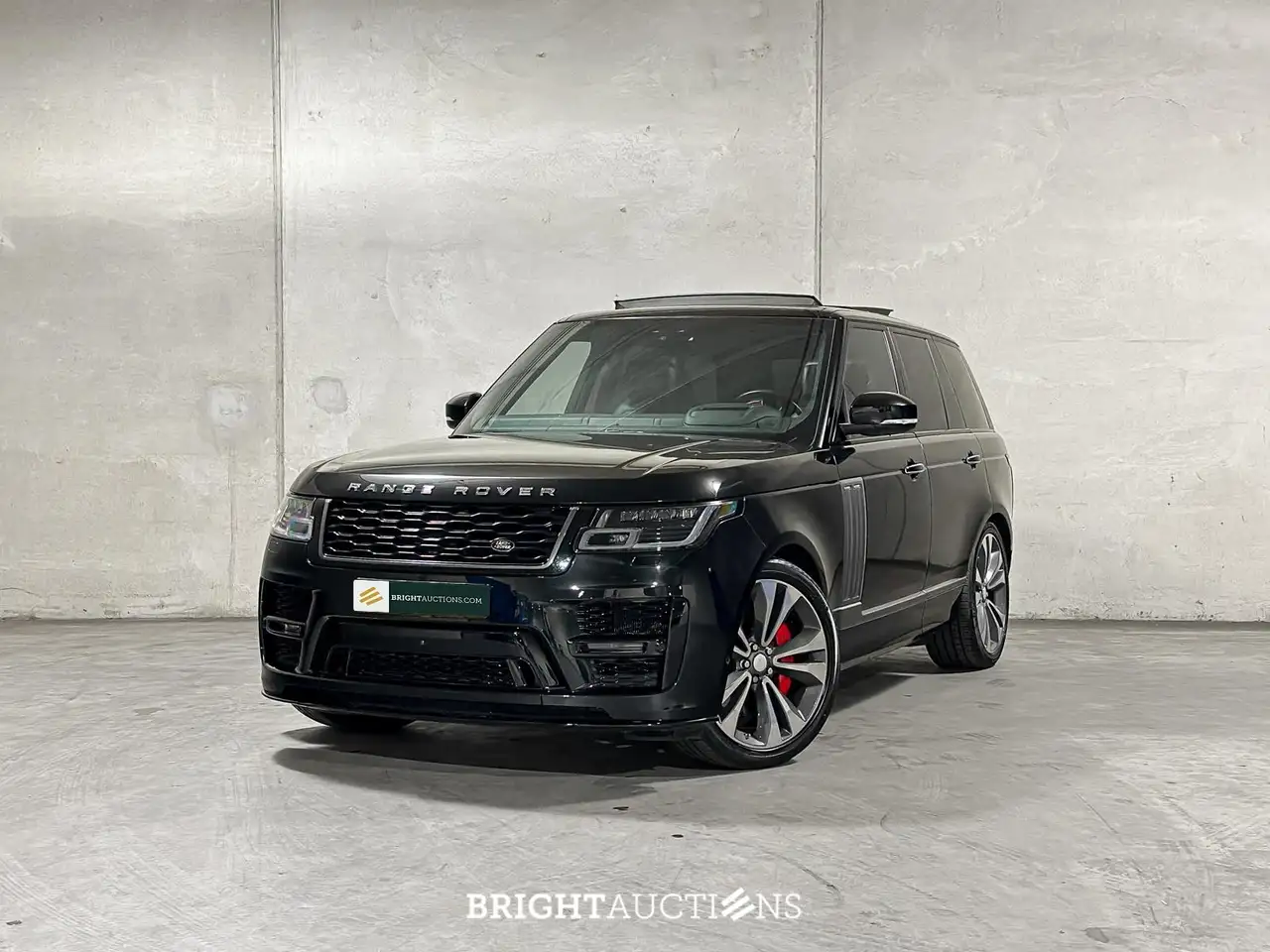 Land Rover Range Rover P565 SVAutobiography Dynamic Black — photo 1 of 40
