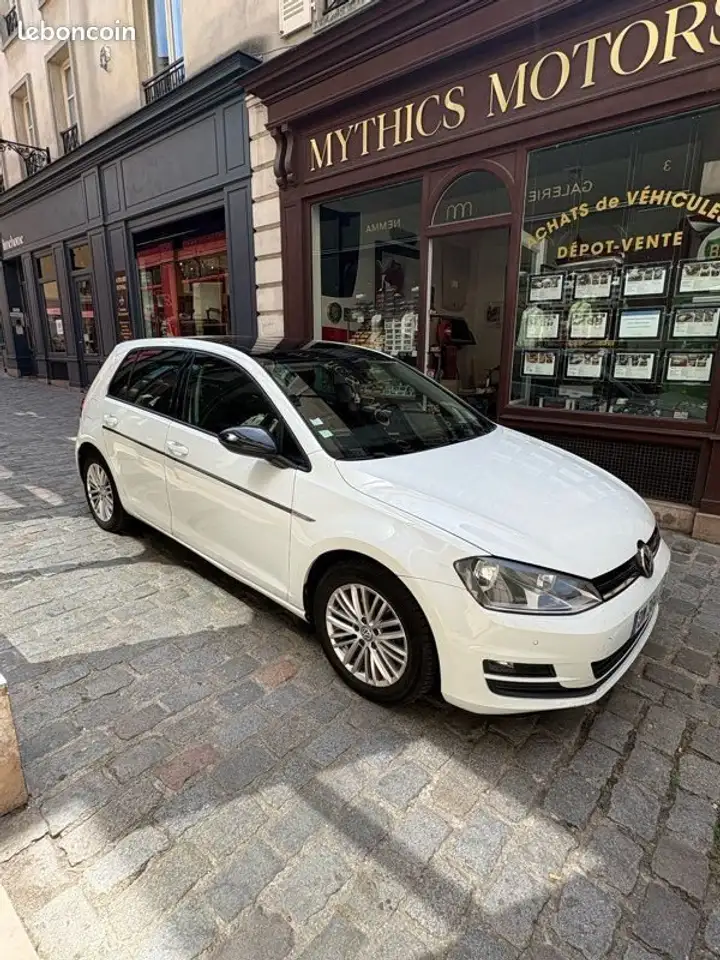 Volkswagen Golf VII essence moteur neuf boîte auto toit ouvrant superbe état — photo 1 of 10