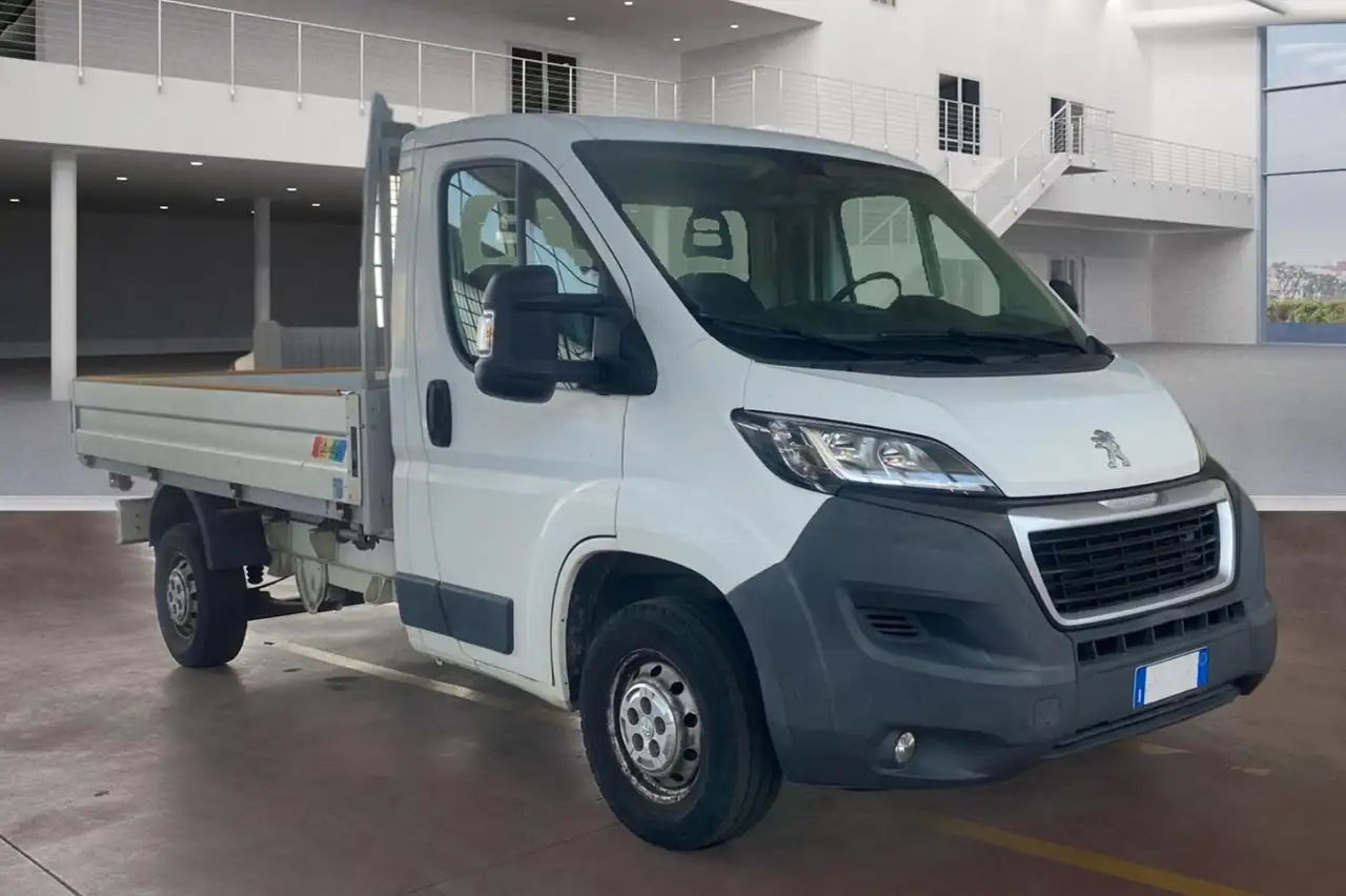 2016 Peugeot Boxer PEUGEOT Boxer 335 2.2 HDi/130CV FAP PM Cabinato, photograph 6