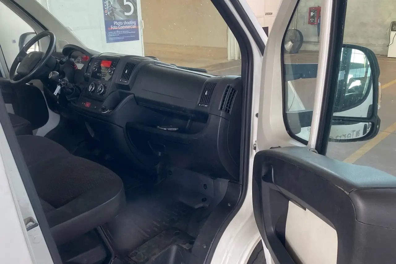 2016 Peugeot Boxer PEUGEOT Boxer 335 2.2 HDi/130CV FAP PM Cabinato, photograph 5