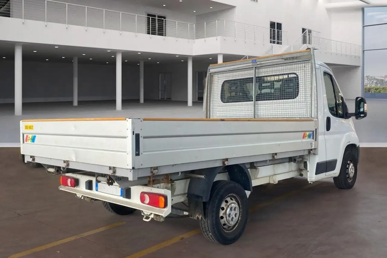 2016 Peugeot Boxer PEUGEOT Boxer 335 2.2 HDi/130CV FAP PM Cabinato, photograph 4