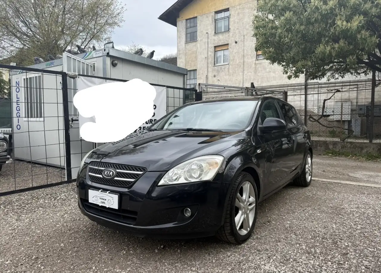 Kia Ceed / cee'd 5p 1.6 crdi EX 115cv — photo 1 of 5