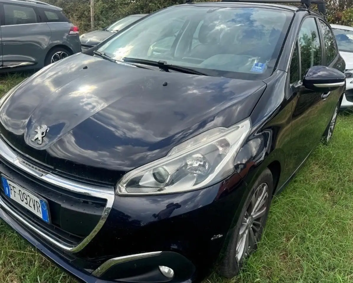 Peugeot 208 PureTech 82 3p. GPL Allure — photo 1 of 3