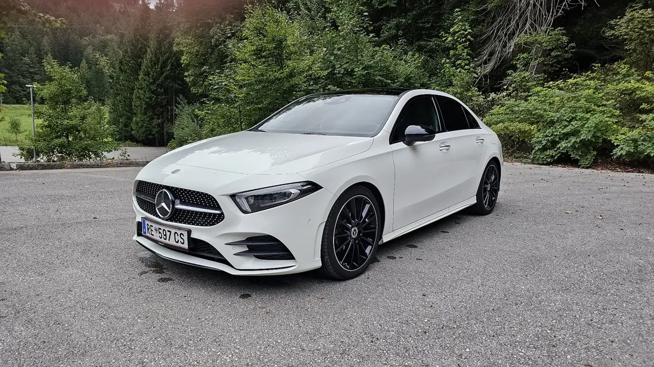 Mercedes-Benz A 200 d Limousine Aut. — photo 1 of 18