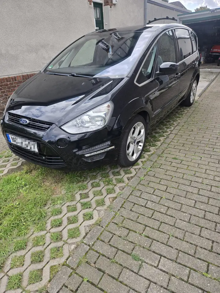 Ford S-Max 2.0 EcoBoost Aut. Titanium S — photo 1 of 16
