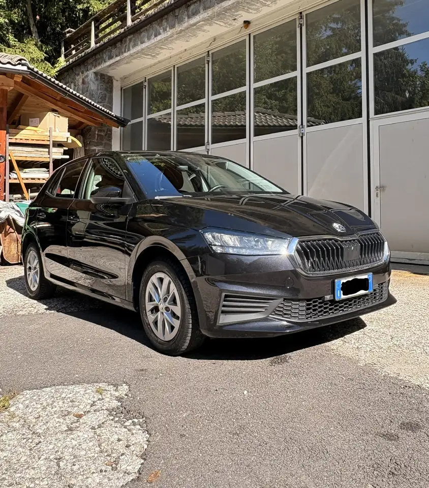 Skoda Fabia Ambition — photo 1 of 4