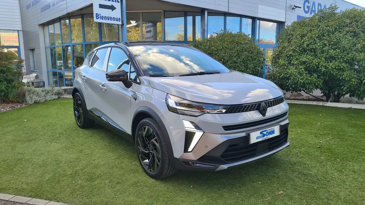 Renault Captur 1.8 E-TECH FULL HYBRID 160CH ESPRIT ALPINE - 26 — photo 1 of 17