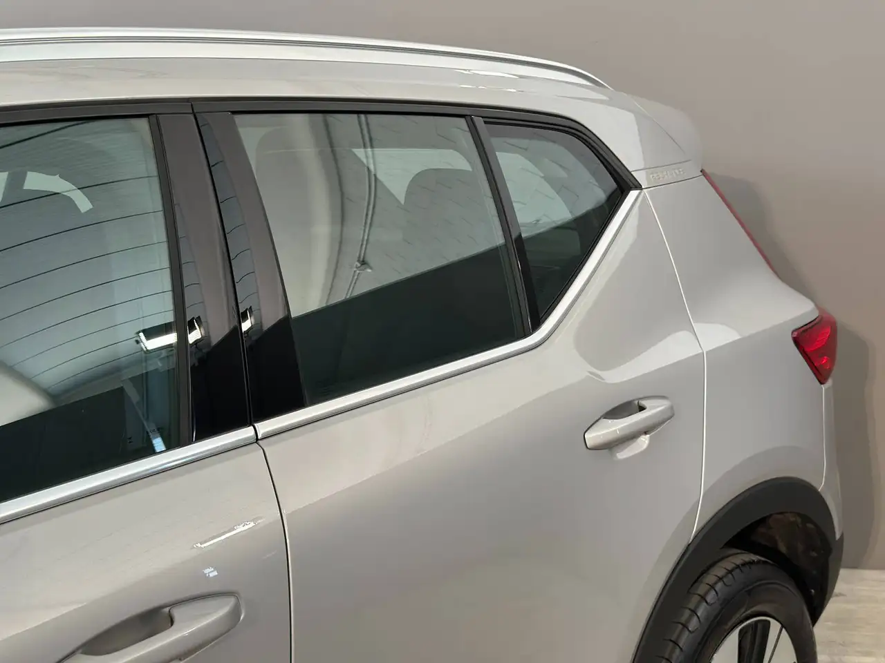 2023 Volvo XC40 1.5 T4 PHEV Essential auto, photograph 6