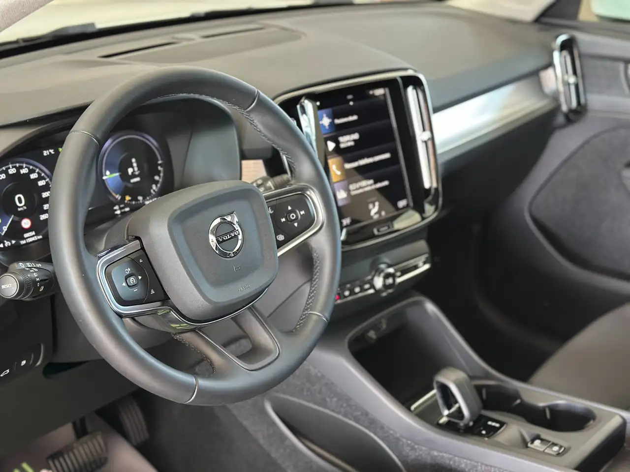 2023 Volvo XC40 1.5 T4 PHEV Essential auto, photograph 8
