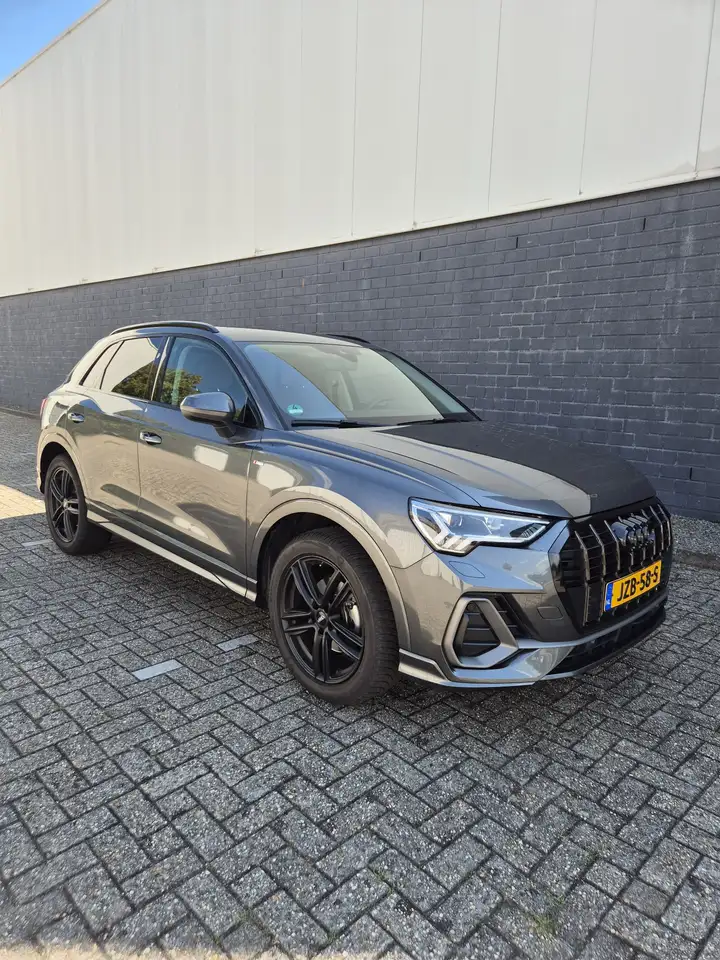 Audi Q3 35 TFSI S Line 79dkm Daytonagrijs Automaat — photo 1 of 10