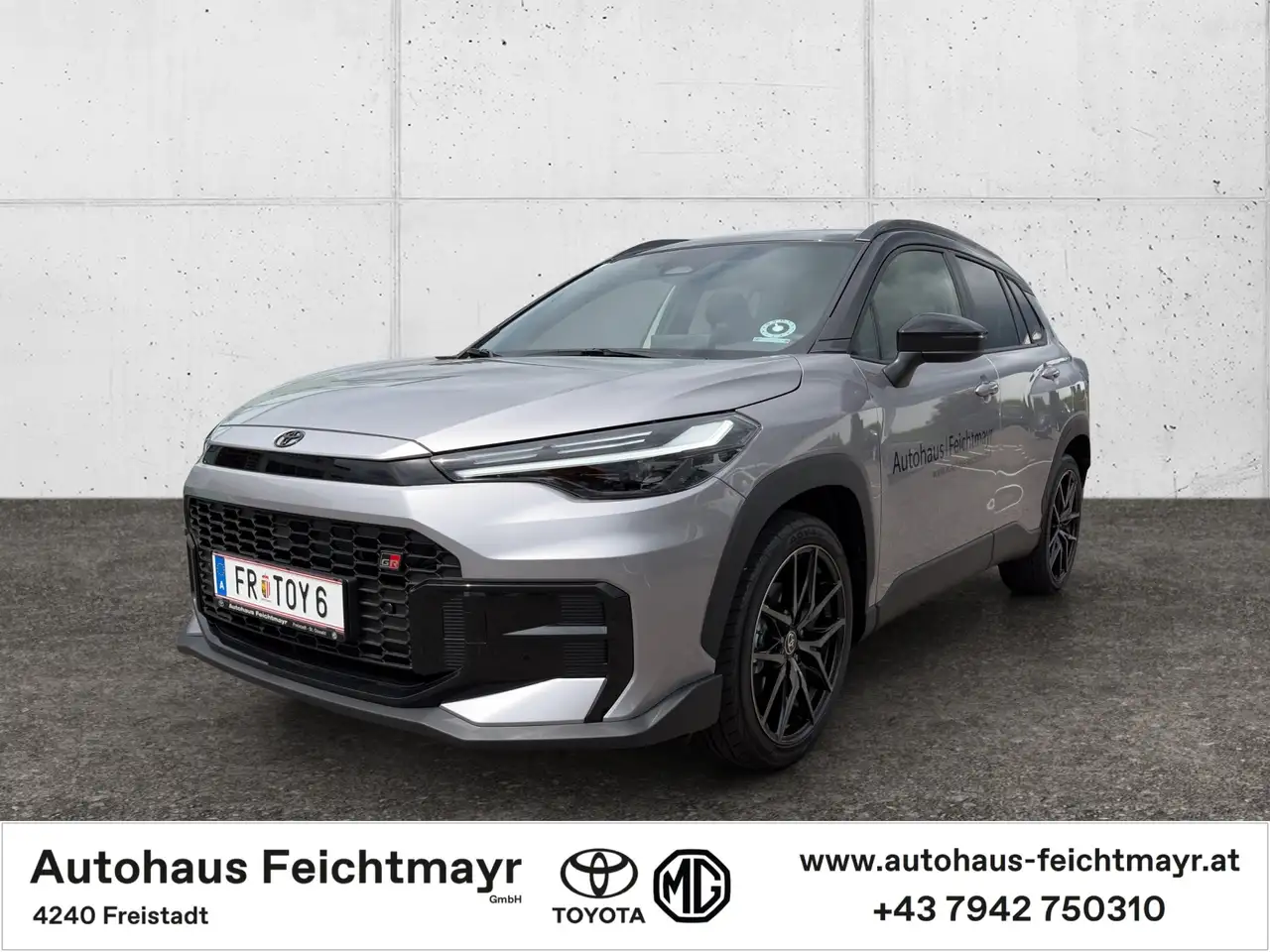 Toyota Corolla Cross 2,0 HYBRID AWD GR-S 5t. — photo 1 of 11