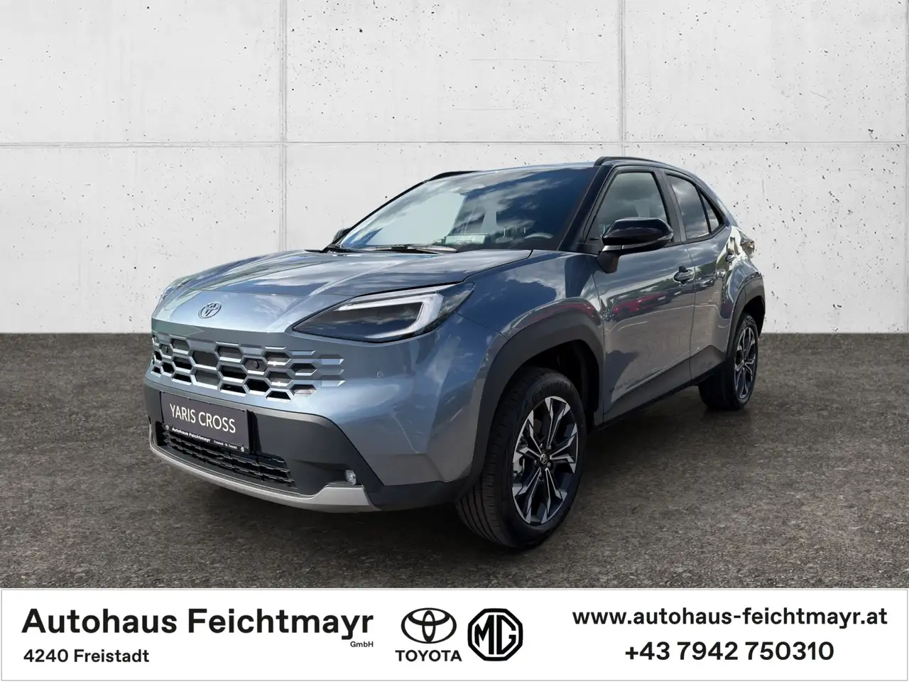 Toyota Yaris Cross HYBRID 2WD Teamplayer Technik Paket 5t. — photo 1 of 11