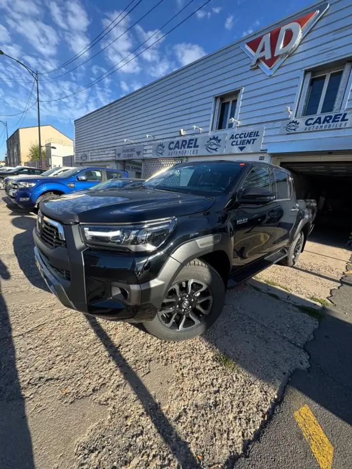 Toyota Hilux IV 4WD 2.8 D-4D 204 DOUBLE CABINE INVINCIBLE — photo 1 of 16