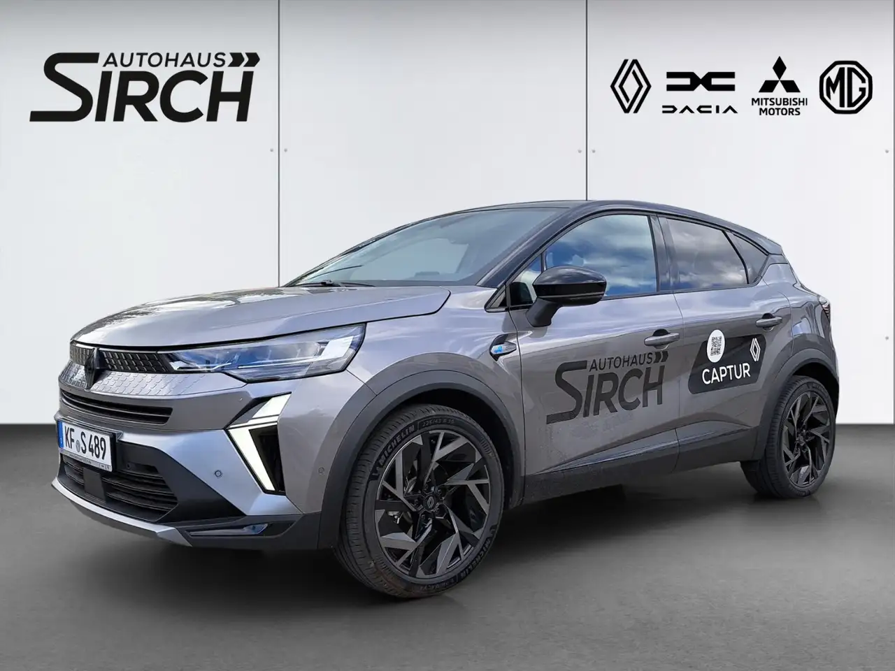 Renault Captur Esprit Alpine Full Hybrid E-Tech 160 — photo 1 of 14