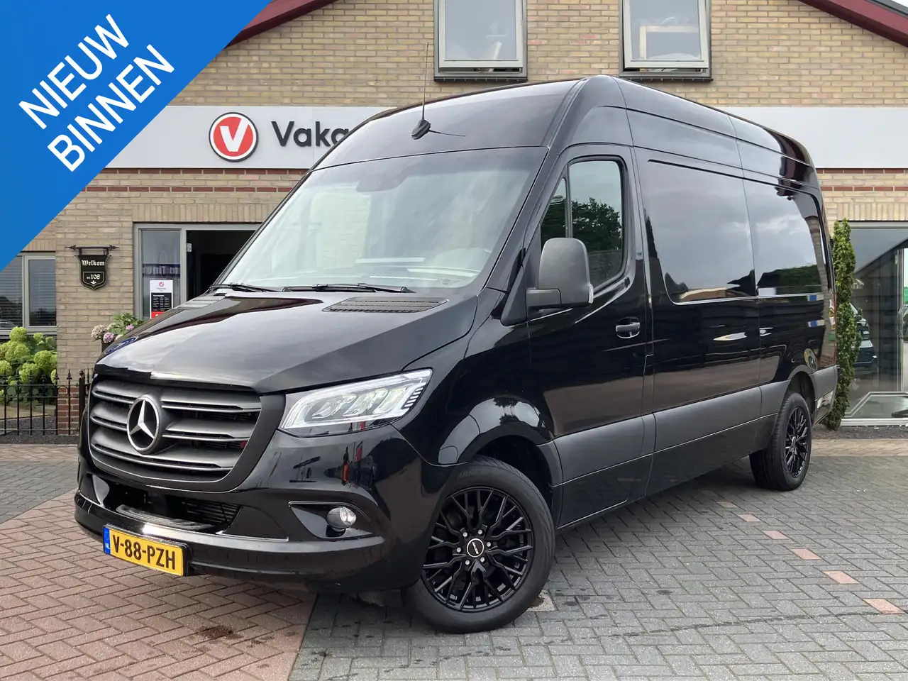 Mercedes-Benz Sprinter 319 3.0 CDI L2H2 | MBUX | LED | ACC — photo 1 of 40