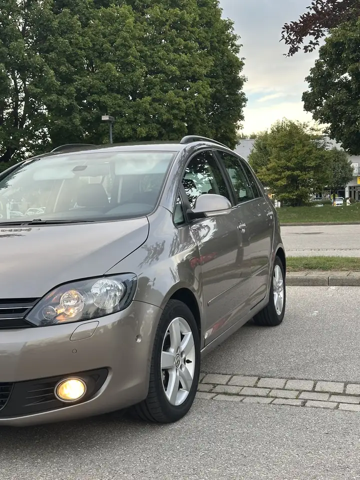 Volkswagen Golf 1.6 TDI Tuv 08.28 VB — photo 1 of 19