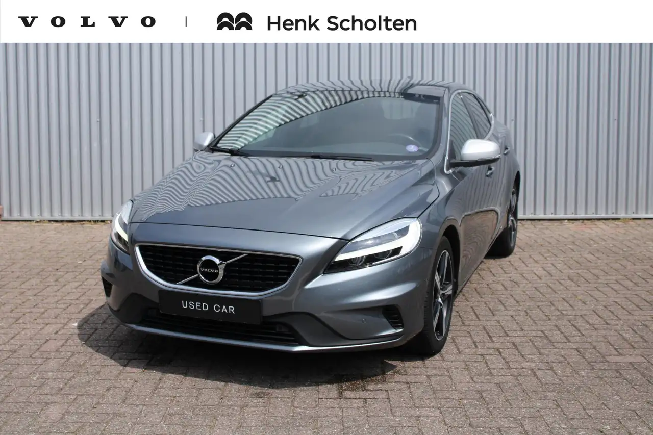 Volvo V40 T3 Automaat Polar+ Sport | Trekhaak | Panoramadak — photo 1 of 34