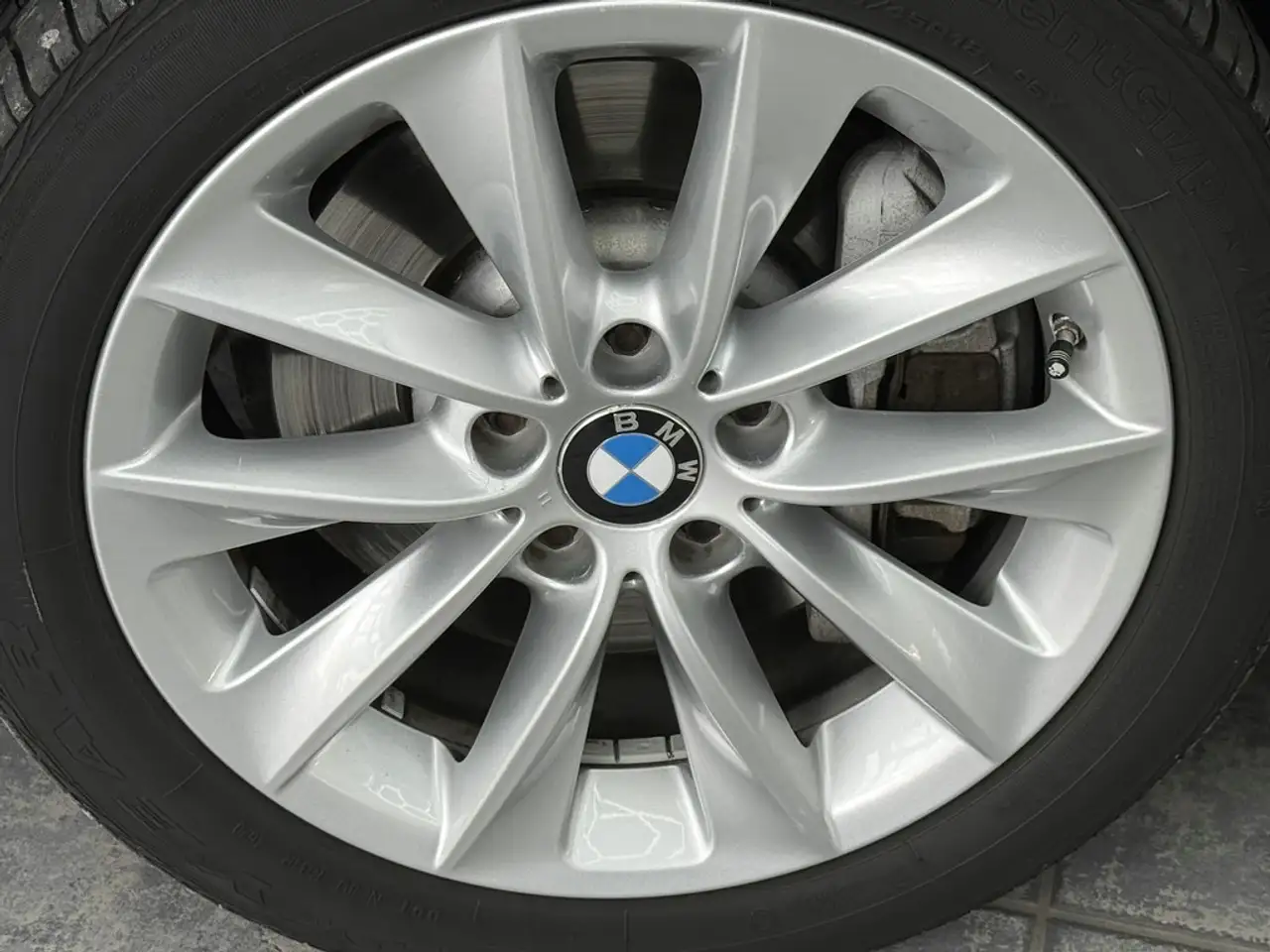 2014 BMW 530 dA Touring xDrive, Leder, Navi, Pano, Xenon, photograph 4