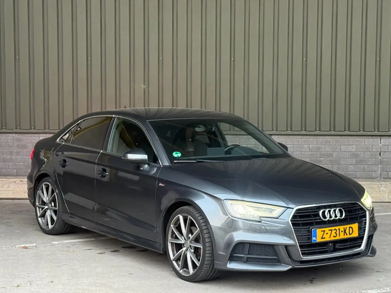 Audi A3 Limousine 1.4 TFSI CoD Sport S Line / Automaat — photo 1 of 24