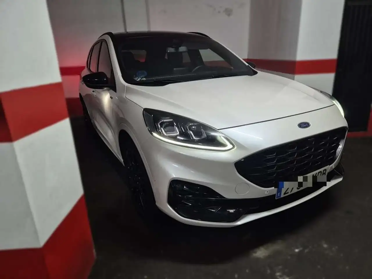 Ford Kuga ST-Line 2.5 Duratec PHEV 165kW Auto — photo 1 of 12