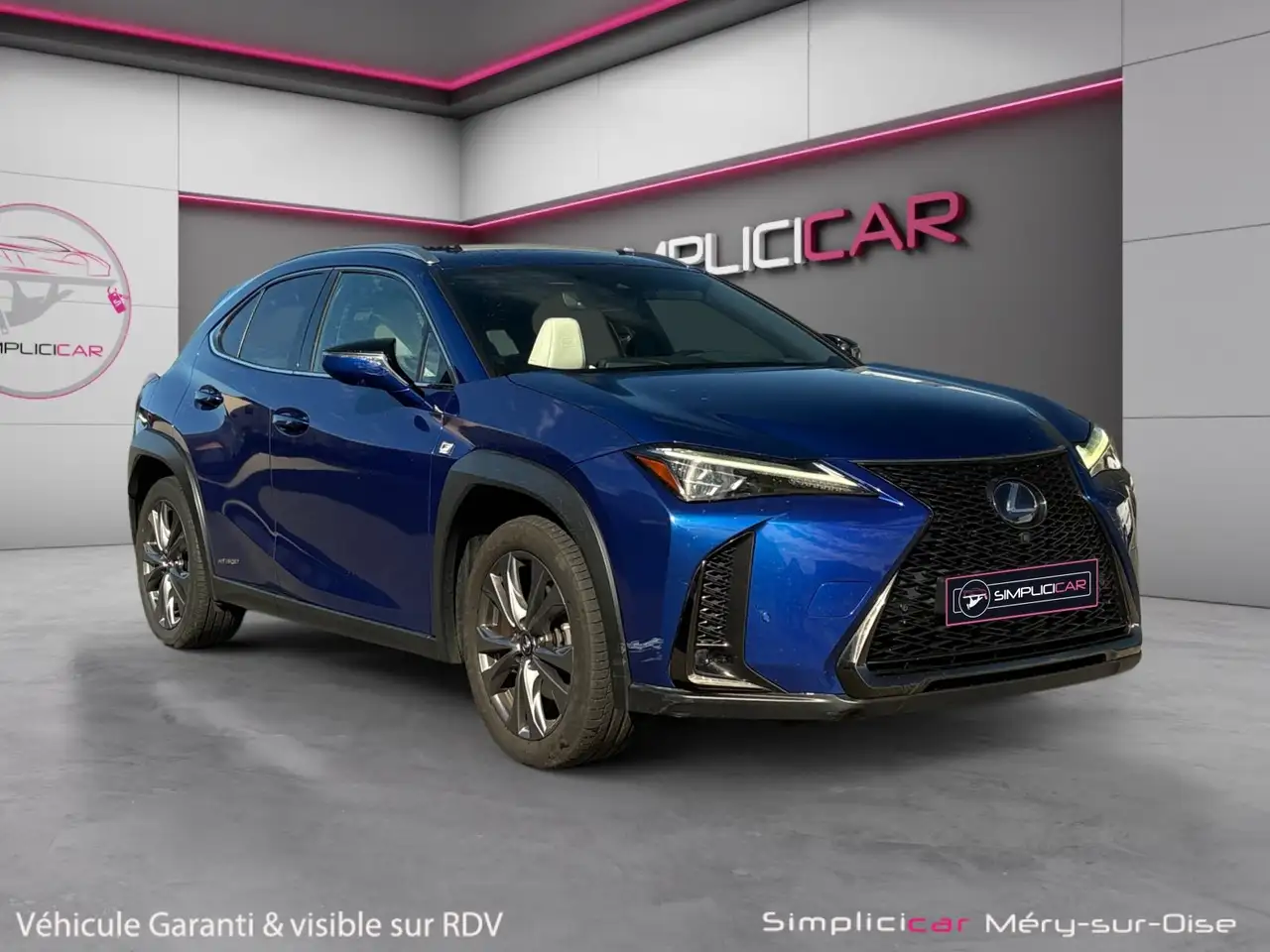 Lexus F SPORT — photo 1 of 28
