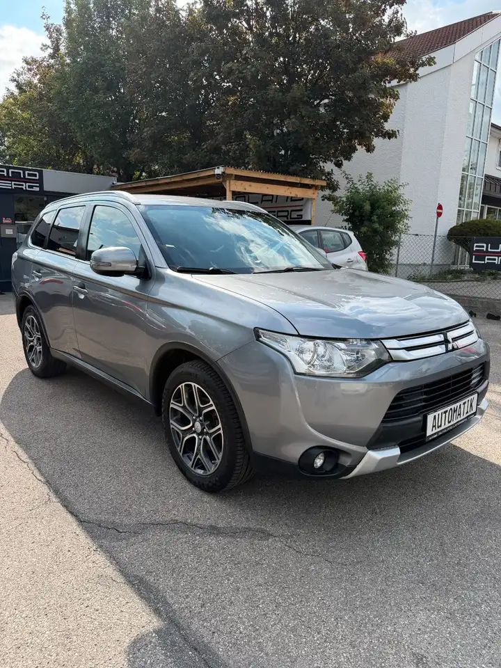 Mitsubishi Outlander Kollektion*AUTOM*ALLRAD*AHK*TEMPO*NAVI — photo 1 of 15