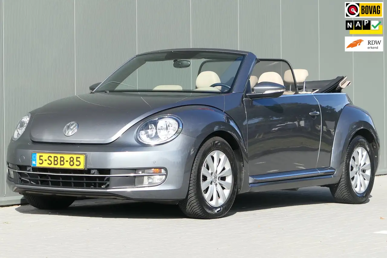 Volkswagen Beetle Cabriolet 1.2 TSI Design BlueMotion NAP Leder Carp — photo 1 of 29