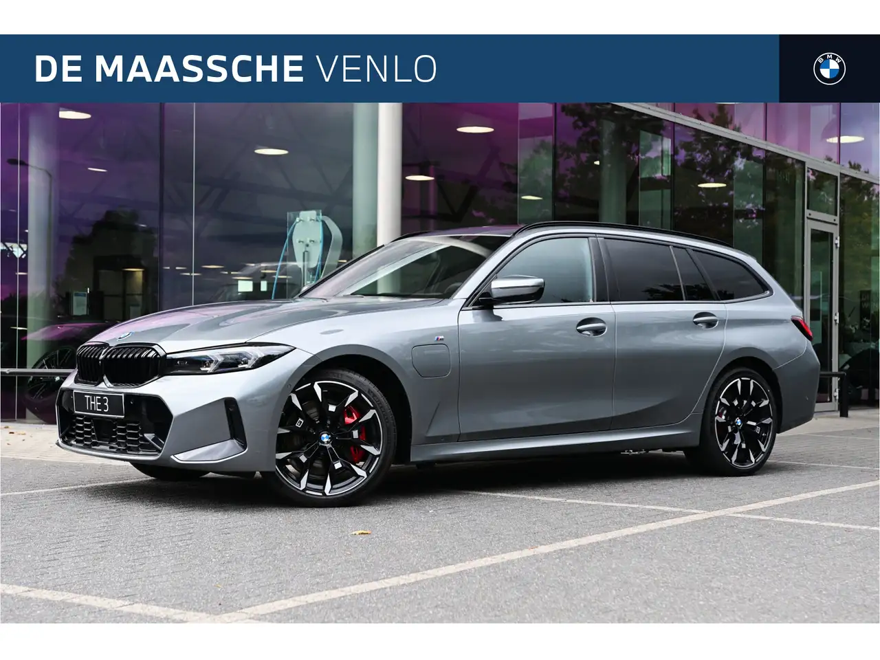 BMW 330 3 Serie Touring 330e M Sport Automaat / Panoramada — photo 1 of 33