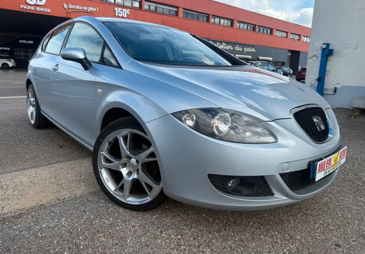 SEAT Leon P2 1.6i 102 Reference 5porte — photo 1 of 5